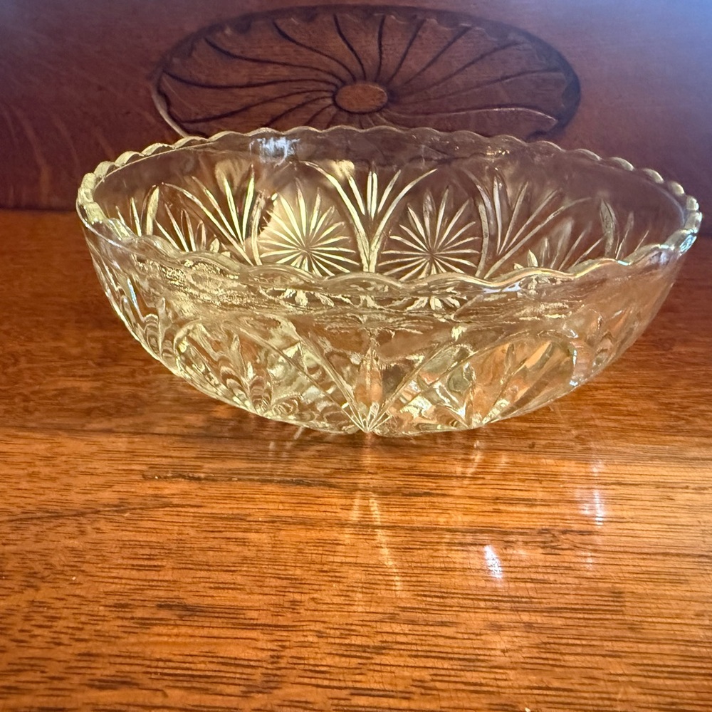 Pressed Glass “Star and Cameo” pattern Serving Bowl